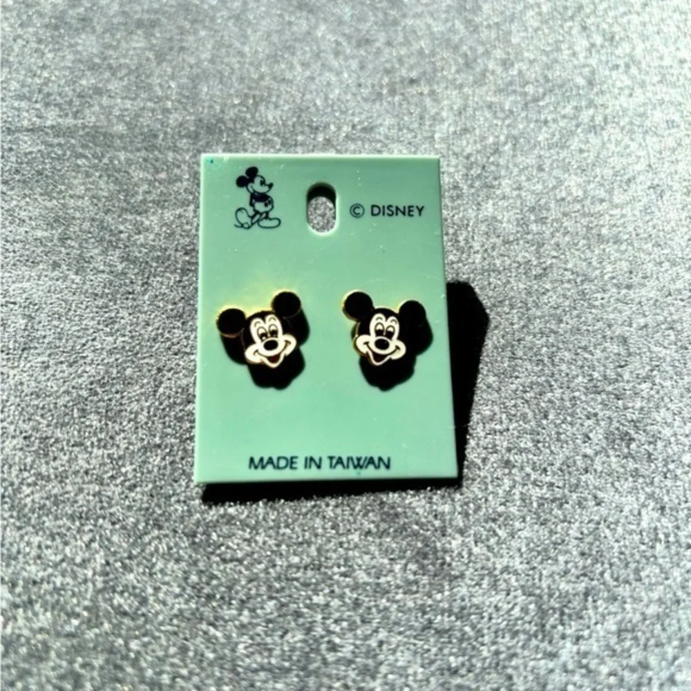 NWT Vintage Disney Mickey Mouse Earrings